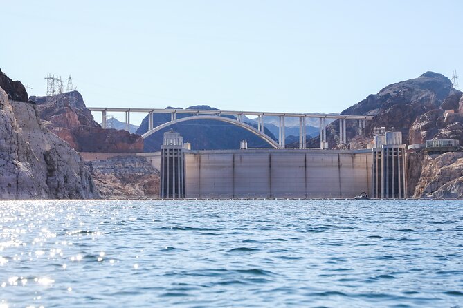 Hoover Dam Discovery Kayak Tour with Lake Mead Views - Learning foot pedals and rudder control