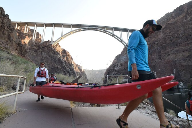 Hoover Dam & Hot Springs Kayak Tour with Lunch & Expert Guide - What the guides add to the day