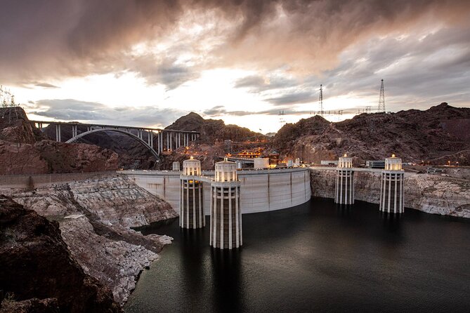 Hoover Dam Tour from Las Vegas with Hot Breakfast - Through Lake Mead and Boulder City