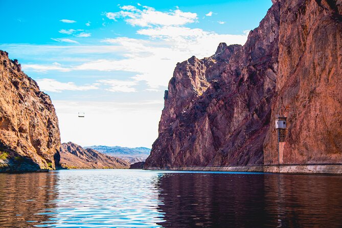 Hoover Dam Walk & Emerald Cave Kayak Combo with Lunch - Two big sights in one Las Vegas day