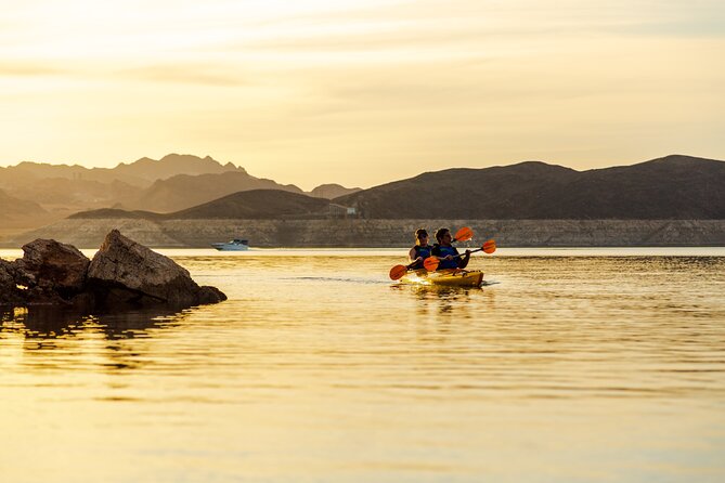 Lake Mead Sunset Kayak Tour with Dinner, Swim & Campfire - Reaching Lake Mead’s Boulder Islands