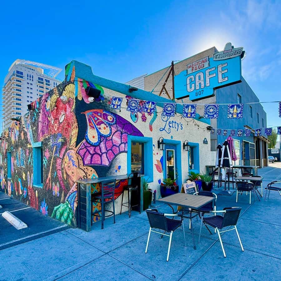 Las Vegas: 18b Arts District Walking Adventure - Who should book this Arts District walk?