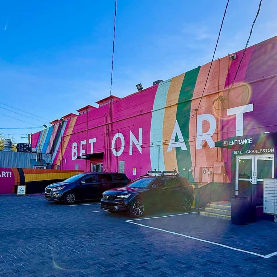 Las Vegas: 18b Arts District Walking Adventure - Antique shops, boutiques, bars, and restaurants