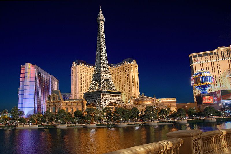 Las Vegas: 90-Day VIP Shop and Dine4Less Card City Hopper - How the $39 Shop and Dine4Less card works