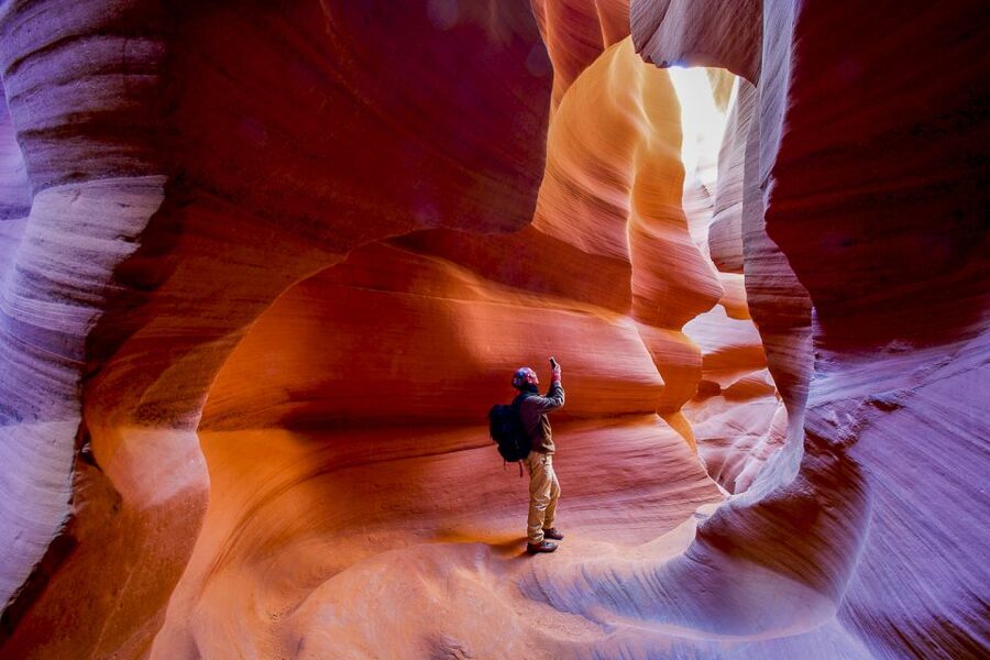 Las Vegas: Antelope Canyon & Horseshoe Bend Tour with Pickup - The desert road through three states