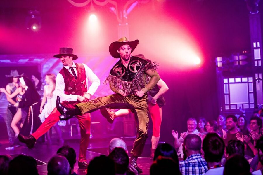 Las Vegas: Atomic Saloon Show at The Venetian - Why the saloon layout changes your seat choice
