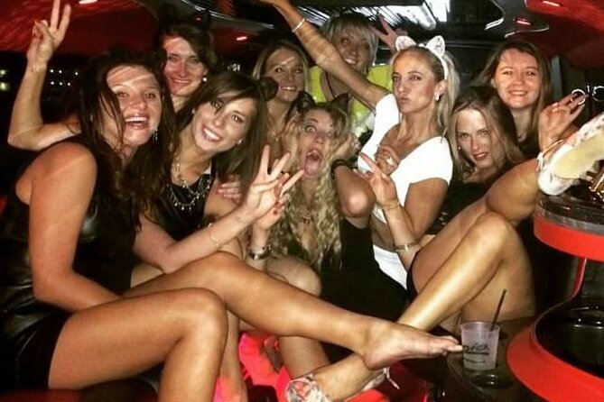 Las Vegas Bar Crawl by Party Bus with Free Drinks - Key points before you book