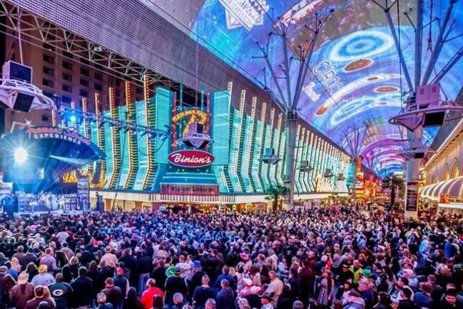 Las Vegas City Tour with Hotel Pick Up - Fremont Street Experience: old Las Vegas with plenty of energy