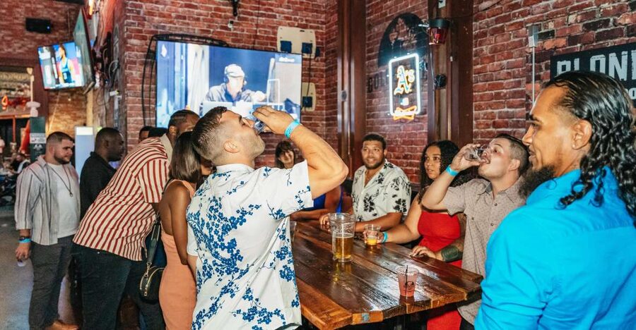 Las Vegas: Club Crawl and Party Bus with Free Drinks - The first clubs: drink specials and quick entry