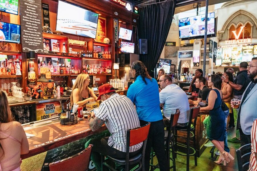 Las Vegas: Club Crawl and Party Bus with Free Drinks - The later venues and the final club