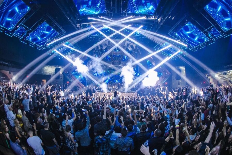 Las Vegas: Club Crawl by Party Bus w/ Free Drinks - The party bus is the heart of the night