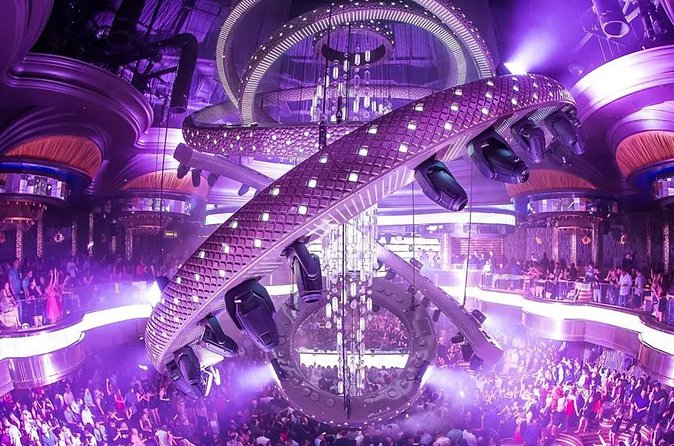 Las Vegas Club Crawl with Party Bus and Free Drinks - First venue: begin the night near the meeting point