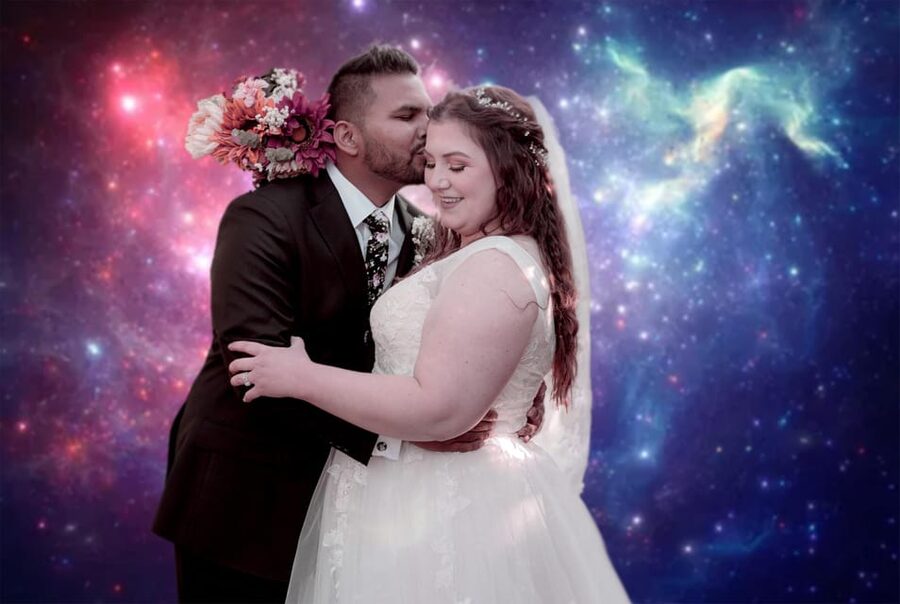 Las Vegas: Cosmic Space Wedding + Spectacular Photography - The cosmic room and its photo value