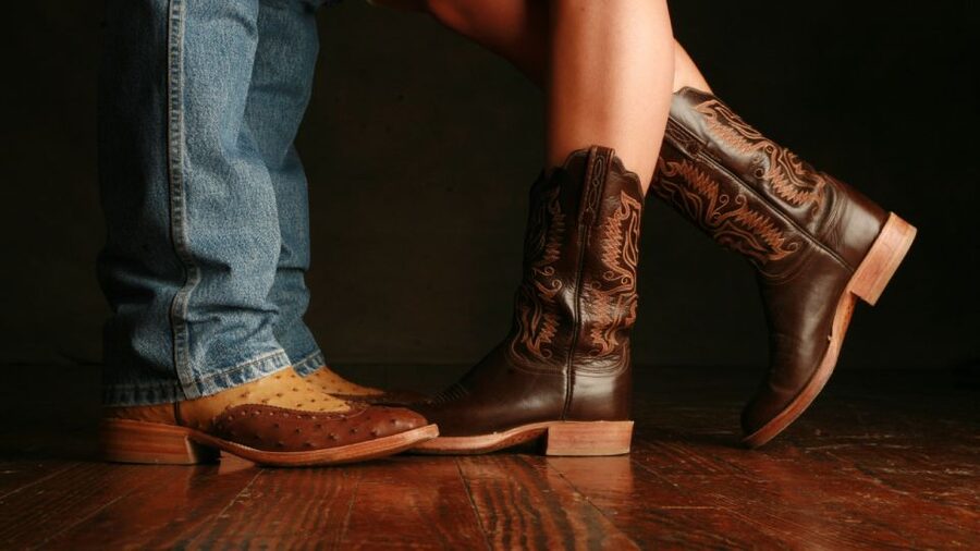 Las Vegas: Country Bar Crawl by Party Bus w/ Mixed Drinks - Key points to know before booking