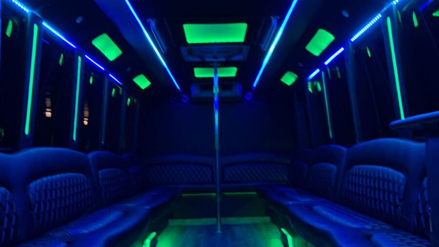 Las Vegas: Country Bar Crawl by Party Bus w/ Mixed Drinks - The good and the less-good in one look