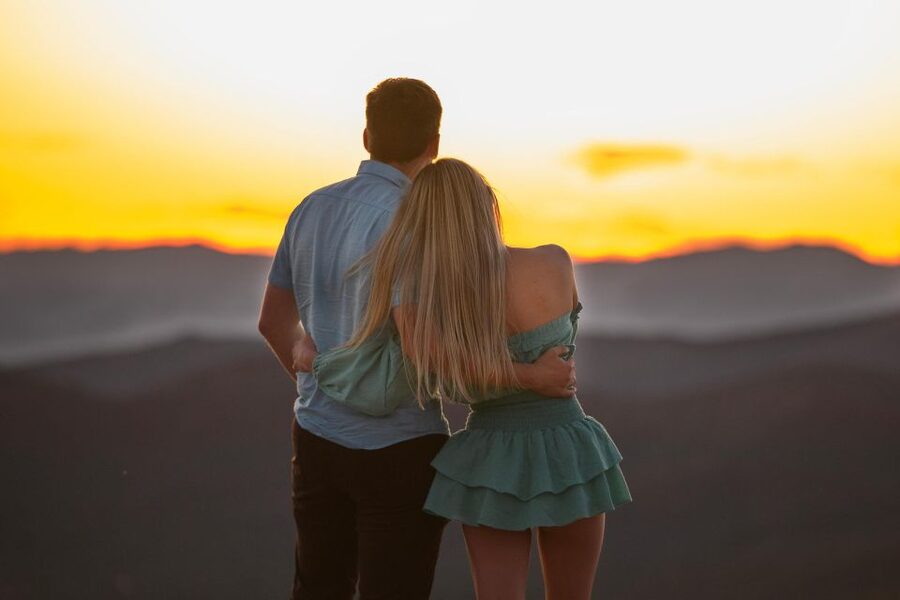 Las Vegas: Couples Date Night Picnic & Off Road Jeep Tour - Making the evening personal