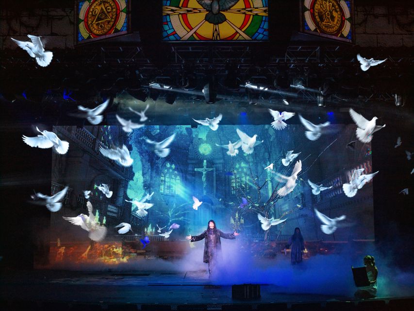 Las Vegas: Criss Angel MINDFREAK® Show at Planet Hollywood - Wheelchair access and practical planning