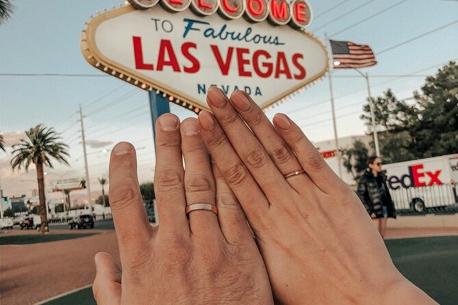 Las Vegas Day Tour – Hoover Dam, Seven Magic, Red Rock & Fremont - Red Rock Canyon in a short but scenic visit