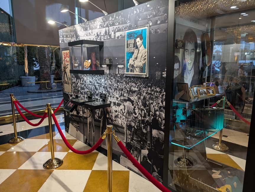 Las Vegas: Elvis Presley History Walking Tour of Landmarks - Ending at the Peppermill with an Elvis-inspired drink