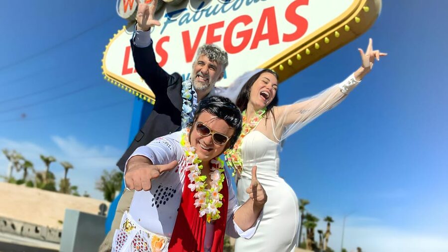 Las Vegas: Elvis Wedding with Las Vegas Sign Photos Included - Key points to know before you book