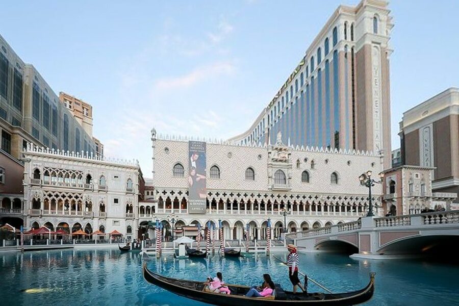 Las Vegas: Entry to Madame Tussauds with a Gondola Cruise - Key points to know before you book