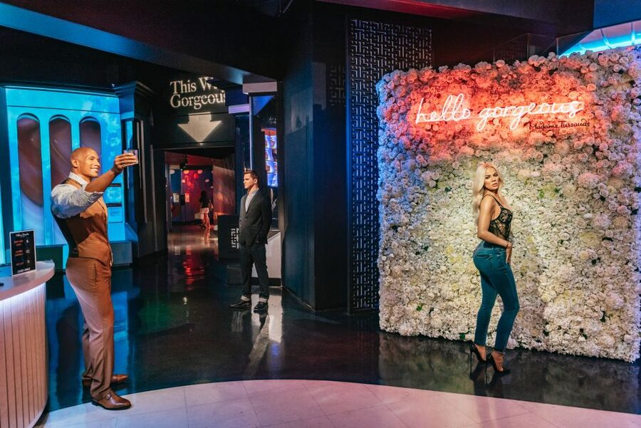 Las Vegas: Entry to Madame Tussauds with a Gondola Cruise - What the outdoor Grand Canal ride is like