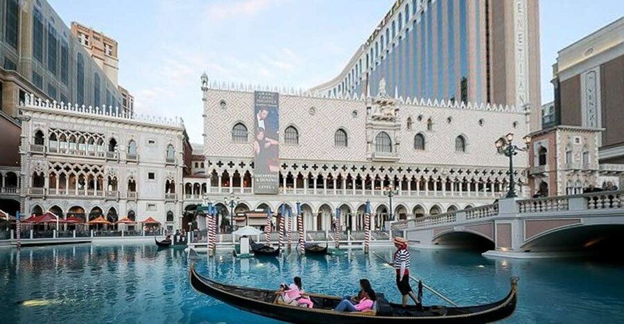 Las Vegas: Entry to Madame Tussauds with a Gondola Cruise - Inside Madame Tussauds Las Vegas