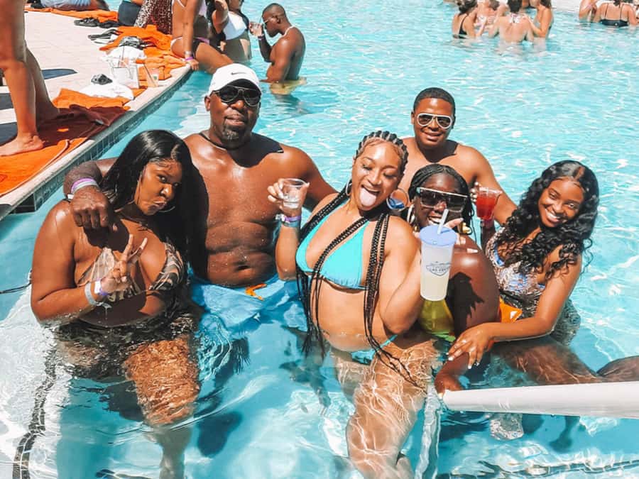 Las Vegas: Famous Pool Party Tour with Party Bus & Drinks - Who will get the most from this experience