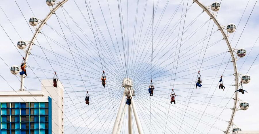 Las Vegas: FLY LINQ Zipline Ticket - The flight above the LINQ Promenade
