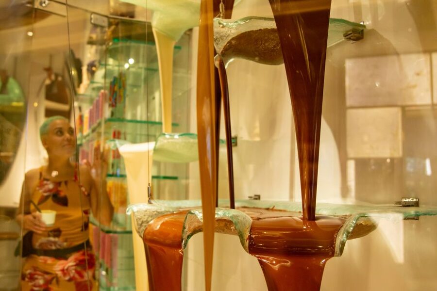 Las Vegas: Foodie Walking Tour on The Strip with Tastings - Park MGM, The Park, and Eataly