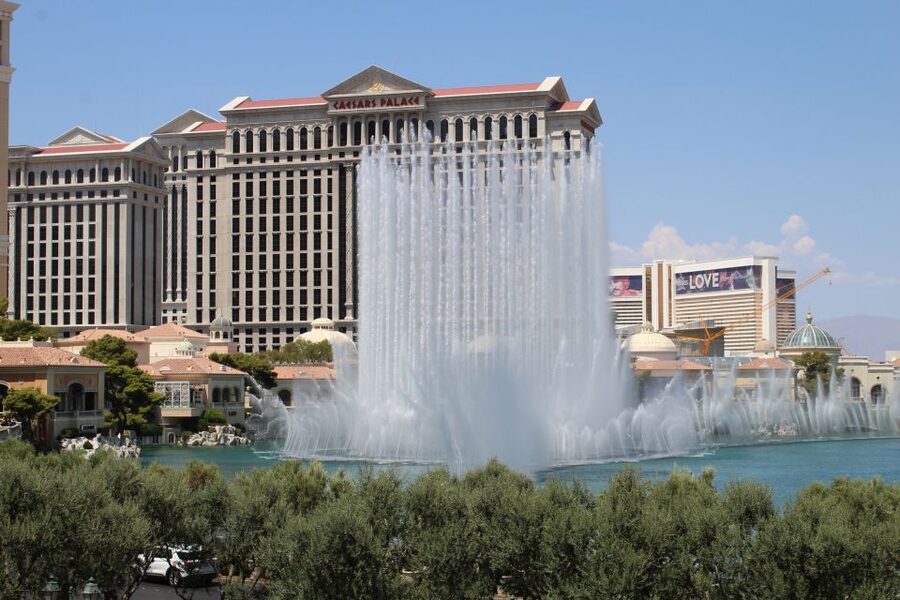 Las Vegas: Foodie Walking Tour on The Strip with Tastings - Bellagio gelato and the final sights