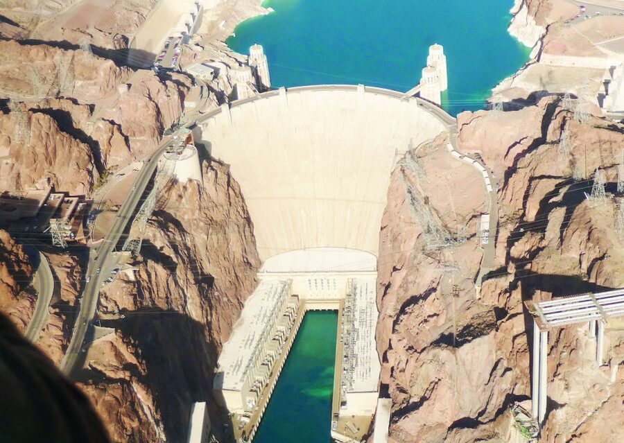 Las Vegas: Grand Canyon Helicopter Air Tour with Vegas Strip - Flying below the rim at Grand Canyon West