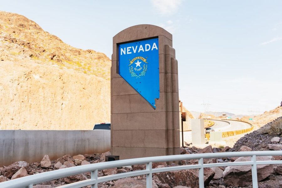 Las Vegas: Grand Canyon, Hoover Dam & Seven Magic Mountains - What the small group changes