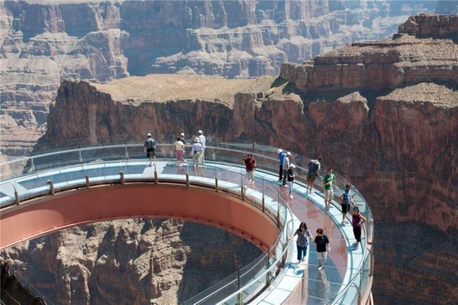 Las Vegas: Grand Canyon & Hoover Dam Tour & Skywalk Option - Hoover Dam photo stops before the long drive