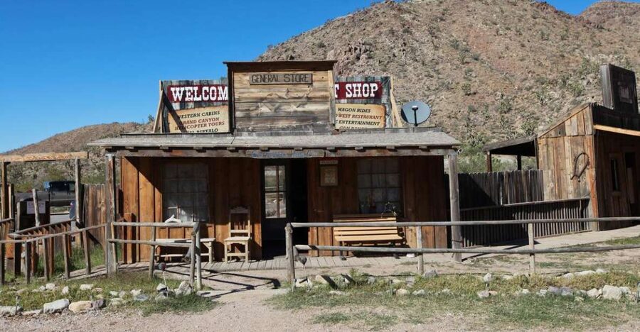 Las Vegas: Grand Canyon Ranch Tour with Horseback/Wagon Ride - A 15-minute look at Hoover Dam