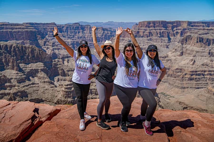 Las Vegas: Grand Canyon West, Hoover Dam & Optional Skywalk - The drive from Las Vegas is part of the tour