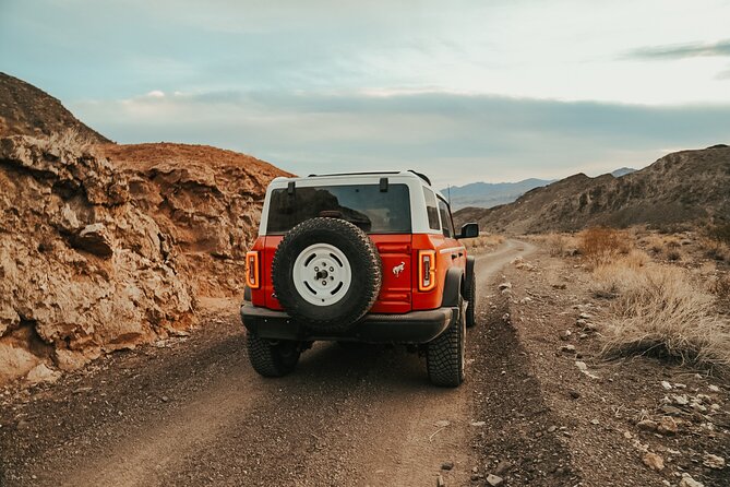 Las Vegas Guided Off-Road Adventure to Callville Wash - Learning to handle the Bronco on rough trails
