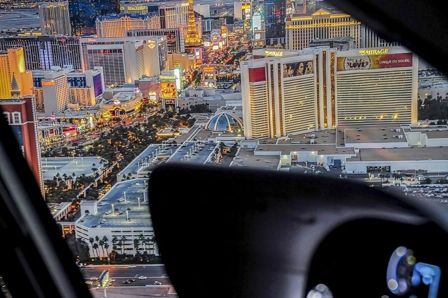 Las Vegas: Helicopter Night Flight over the Strip - Rules that can affect your booking