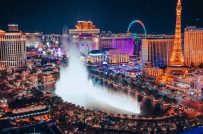 Helicopter Tour of the Strip with Window Seats