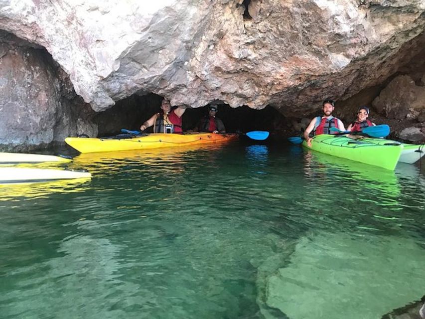Las Vegas: Hoover Dam and Colorado River Full-Day Kayak Tour - Walking to the River Gauger’s Home