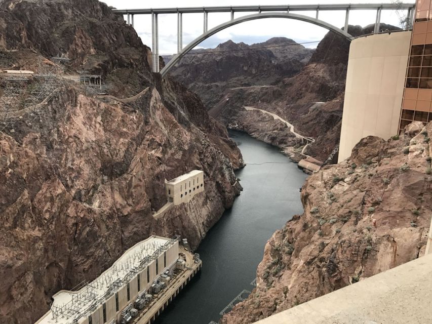 Las Vegas: Hoover Dam and Colorado River Full-Day Kayak Tour - Lunch, fruit, and what is included in the $239 price