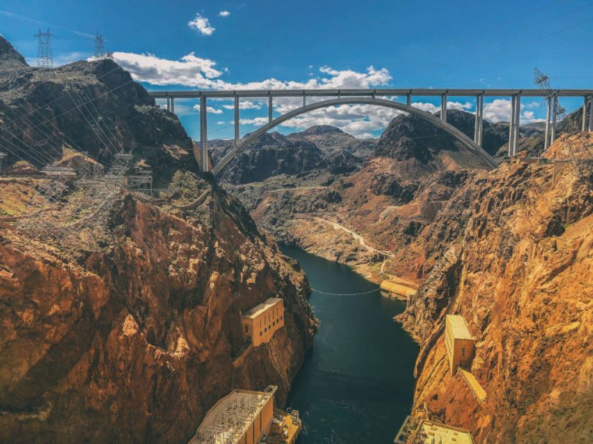 Las Vegas: Hoover Dam Experience with Power Plant Tour - Why the bridge is an excellent opening stop