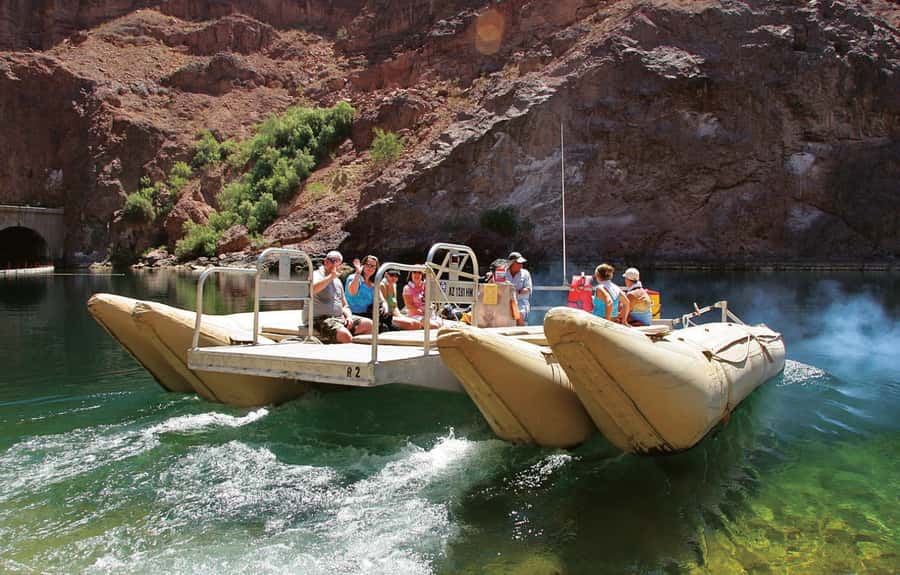 Las Vegas: Hoover Dam Tour and Rafting Adventure - Guides who make the difference