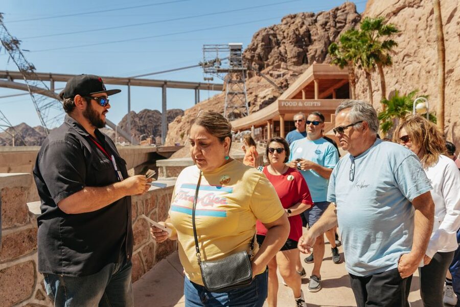 Las Vegas: Hoover Dam Ultimate VIP Tour with Lunch - Lunch at the Omelet House on Boulder Highway