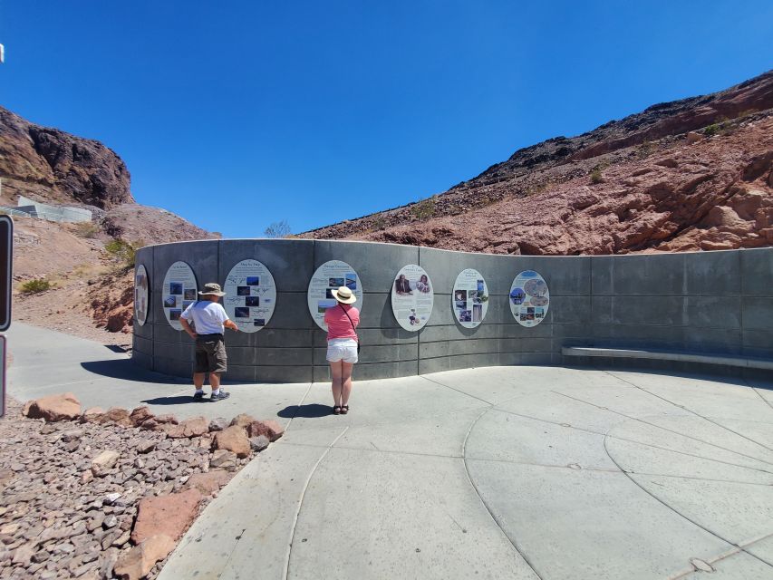 Las Vegas: Hoover Dam & Valley of Fire Day Trip with Brunch - Entering Valley of Fire State Park