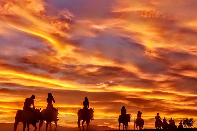 Las Vegas Horseback Ride with Meal - Morning breakfast or sunset dinner