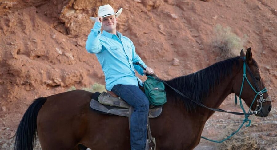 Las Vegas: Horseback Riding Tour with Lunch - Leaving Las Vegas for red rock country