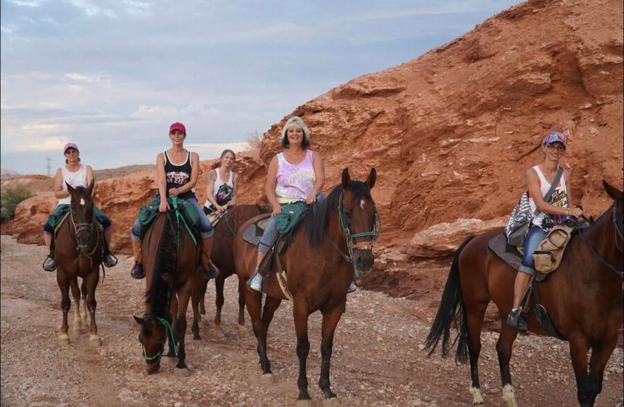 Las Vegas: Horseback Riding with Breakfast - Leaving the Strip for Nevada’s red rocks