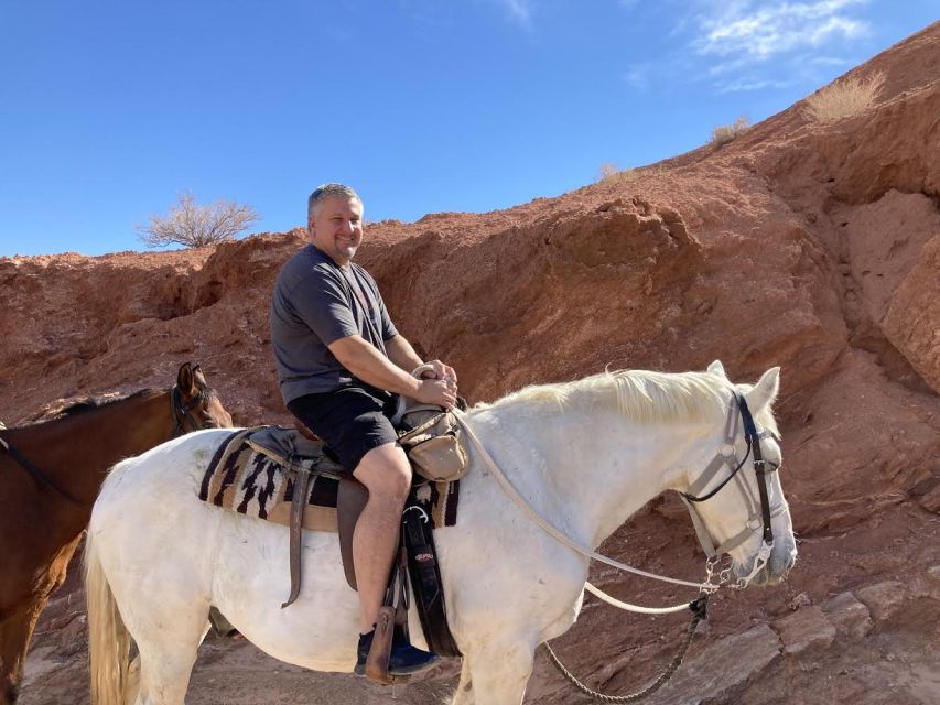 Las Vegas: Horseback Riding with Breakfast - Meeting your horse and learning the basics