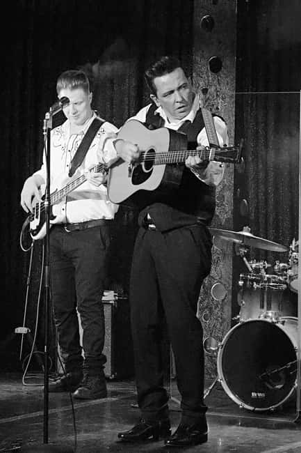 Las Vegas: Johnny Cash Tribute Show - Why the intimate setting matters